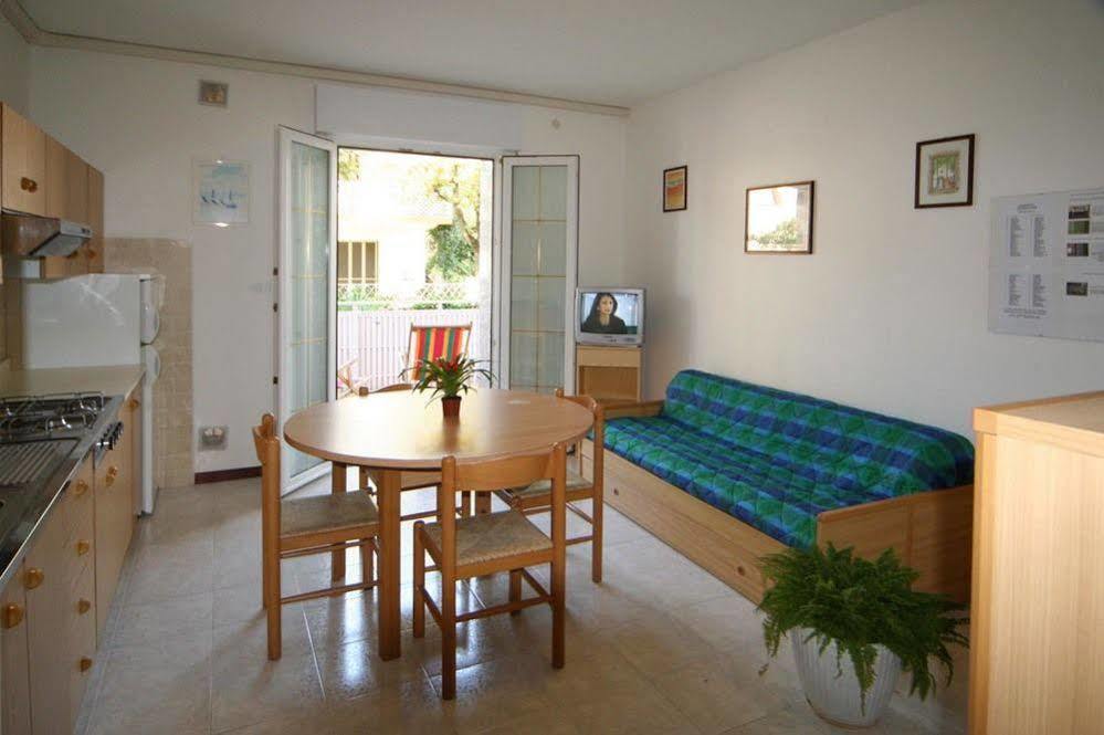 Patrizia Apartment Lignano Sabbiadoro Exterior photo