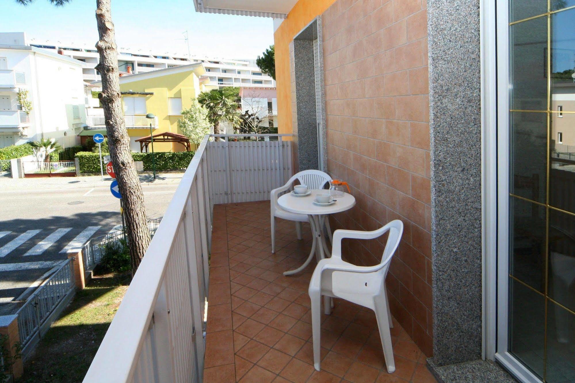 Patrizia Apartment Lignano Sabbiadoro Exterior photo